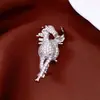 Broche Pequeño de Caballo Bañado en Oro Real de 14K con Circonita Pin de Solapa Vintage Versátil Exquisito Accesorio de Alta Gama