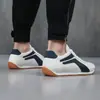 Zapatos de Hombre 2026 Nuevos Zapatos Deportivos Casuales de Primavera Transpirables Empalmados Zapatos Forrest Gump Ligeros de Comercio Exterior Transfronterizo Moda Zapatos de Hombre