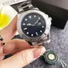Relógio Masculino Versátil 2025 com Pulseira de Aço, Calendário, Recursos Luminosos, Luxo Leve, Versátil para Negócios e Uso Diário Relógio de Pulso Masculino