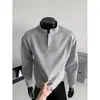 Camiseta Henley de Manga Larga Nueva de Moda Primavera/Otoño 2026 para Hombre, Corte Holgado, Casual, Color Sólido, Top de Moda Versátil