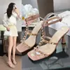 Sandalias de Tacón Alto Abiertas con Remaches para Mujer 2026 Verano Nuevas Francesas de Punta Cuadrada con Faldas Ropa Exterior Sandalias de Tacón Grueso