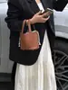 Bolso Cubo 2025 Primavera y Verano Nuevo Estilo Bolso de Mano de Cuero Genuino Bolso de Cuero Genuino de Gama Alta para Mujer Bolso Tipo Cesta de Verduras de Gran Capacidad