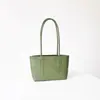 Bolsa de Paja de Verano Estilo Japonés Suministro Transfronterizo Bolsa de Hombro Estilo Vacacional Bolsa Tote Cesta de PVC Bolsa Tejida a Mano
