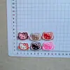 Accesorios de Cabeza de Gato Delgada de Celebridad de Internet Estilo Japonés Venta al por Mayor Materiales para Pasador de Zapatos Bolsas de Zapatos Fundas de Teléfono Pegamento de Crema Hecho a Mano DIY