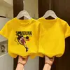 2026 Verano Nuevo Dibujo Animado Estampado de Letras Camiseta de Manga Corta para Niños Talla Mediana y Pequeña Niños Moderna Fresca Moda Camiseta de Media Manga Top