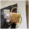 Bolso de mano pequeño popular transfronterizo para mujer, modelo nuevo 2026, bolso versátil y elegante de hombro/cruzado para salir, bolso cuadrado pequeño de moda