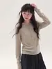 Suéter de punto con capucha color naranja estilo coreano para mujer, diseñado para usar en capas en otoño e invierno, con corte ajustado y efecto adelgazante
