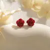 Aretes de Flor de Rosa Rojo Cinabrio, Aretes Rojos Camelia Frescos y Elegantes para Año Nuevo, Aretes Retro de Flor Pequeña Suave