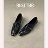 Mocasines de piel de oveja vintage de cuero genuino versátiles negros para mujer sin cordones puntera cuadrada tacón grueso simple