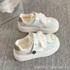 Zapatos de Plataforma Zapatos Blancos Nuevos de Primavera 2026 para Mujer Zapatos Súper Populares Versátiles para Estudiantes Calzado Deportivo Casual Cómodo