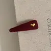 Presilha de Cabelo Vermelha Retro em Formato de Coração para Mulheres, Presilha de Cabelo Estilo Metal, Novo Modelo de Ano Novo, Acessório de Cabelo Lateral Exquisito e Moderno
