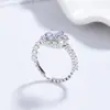 Anillo de Plata 925 con Circonita Morada Redonda Anillo de Diamante para Mujer Joyería de Lujo Ligero Joyería de Gama Alta Diseño de Nicho Anillo de Joyería de Mano