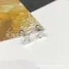 Los Pendientes de la Serie Animal Son el Nuevo Producto Popular. Aretes de Acero de Titanio Chapados en Oro Real de 18 Quilates. Tornillos de Giro, Clavos de Hueso del Oído de Aguja Fina