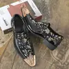 Zapatos de moda de punta afilada estilo europeo de alta gama con estampado, zapatos únicos para hombre, zapatos casuales de cuero de moda en tallas grandes, lujo ligero con puntera metálica
