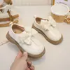 Mocasines para Niñas 2026 Nuevo Modelo Moño Velcro Zapatos Pequeños de Cuero para Niños Zapatos de Princesa de Otoño Planos de Suela Suave