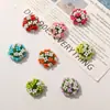 Estilo pastoral de primavera y verano combinación de colores cuentas beige racimo de flores pequeñas material para accesorios para el cabello tocado lindo tejido a mano pendientes venta al por mayor