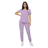Uniformes médicos personalizados de dos piezas, uniformes dentales bordados con el nombre de la tienda, uniformes de trabajo de diseño personalizado en lotes pequeños