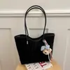 Bolsos de moda con estampado de leopardo para mujer en otoño e invierno 2026: bolsos de hombro y tote bags casuales nuevos, de gran capacidad, para el día a día