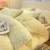 Novo Conjunto de Quatro Peças de Plush com Relevo 3D de Alta Gramatura Leite Fleece Outono e Inverno Espesso Quente Roupa de Cama para Casa