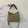 Bolso Cuadrado Pequeño de Gran Capacidad Retro Casual 2025 Invierno Nuevo Bolso de Hombro con Temperamento Coreano Ins para Mujer