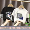 Camiseta de Algodão Puro com Patchwork de Manga Longa para Meninos Primavera e Outono Meninos Pequenos Meninos Médios e Grandes Nova Roupa Infantil Top Listrado Falso de Duas Peças