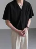 Camisa Masculina Manga Curta Gola Cubana com Design Texturizado em Seda Gelada Estilo Coreano Tendência Branca Solta Top Fino de Verão