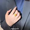Anillo de Perla Imitación Oro con Diamantes Completos Estilo Francés Vintage, Forma Ovalada, Elegante y Lujoso, Anillo Brillante, Lujo Ligero, Accesorio Único