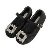 Sapatos femininos de feltro cinza liso com bico quadrado e strass, outono e inverno 2025, sapatos Mary Jane peludos de pelúcia