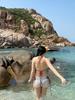 Novo Biquíni de Amarrar no Pescoço Cereja de Três Pontos 2025 Feminino Jovem e Energético Maiô Dividido para Praia à Beira-Mar