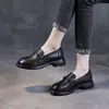Mocassins de Couro Macio Estilo Primavera e Outono Feminino 2026 Novo Estilo Sapatos Femininos Estilo Britânico Solado Macio Pequenos Sapatos de Couro Femininos Slip-on Planos