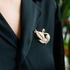 Broche de cisne de alta gama para mujer, elegante ramillete de perlas de lujo, nuevo nicho, alfiler de alta gama, accesorios para trajes