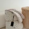 Colcha de punto estilo INS con diseño de nube de dibujos animados para primavera y otoño, colcha de invierno suave y cálida con borde enrollado, lavable a máquina, adecuada para uso en dormitorio