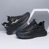 Zapatillas Deportivas Casuales Versátiles Negras Transpirables Ligeras de Malla, Absorbentes de Impacto, Suela Suave, Tendencia Nueva para Hombre, Zapatos de Running
