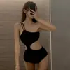 [2 colores] Traje de baño de una sola manga con corte estilo ins coreano para mujer, color liso, adelgazante, sexy y puro deseo, traje de baño para vacaciones en la playa