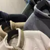 ¡Fleece compuesto + borrego sintético! Imprescindible para otoño e invierno, esta chaqueta gruesa y cálida de composite para pareja con cuello alto es moderna