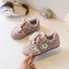 Zapatillas de Dibujos Animados para Niñas 2026 Primavera y Otoño Nuevas Zapatillas Ligeras para Correr para Niños, Zapatillas de Entrenamiento de Malla de Moda para Bebés