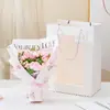 Buquês de Tricô Artesanais de Cravos e Rosas Artificiais para o Dia dos Namorados e Dia das Mães - Atacado Transfronteiriço Amazon