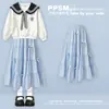 Nueva colección de primavera y otoño estilo coreano: Sudadera preppy con cuello azul marino y falda dulce y linda con lazo, un conjunto de dos piezas para niñas