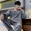 Comercio Exterior Transfronterizo Pijamas para Hombre Invierno Cálido Terciopelo de Coral Pijamas Casuales Simples Rayados Ropa de Casa