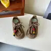 Sapatos Birkenstock de Sola Grossa para Mulheres 2025 Novo Outono Retro Mocasins Birkenstock de Cobertura Total com Tiras que São Confortáveis e Não Cansam Seus Pés