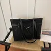 Comercio exterior transfronterizo estampado de leopardo estilo moda y literario otoño/invierno 2026 bolso de hombro de alta calidad de gran capacidad para mujer