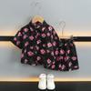 Conjunto de Camisa de Verão para Meninos 2025 Novo Estilo Estilo Infantil Estilo Hong Kong Camisa Floral Praia Duas Peças Roupas de Verão