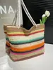 Bolsa Tote Transfronteiriça de Palha Tecida em Blocos de Cor Listrada para Viagens de Férias, Grande Capacidade Tecida Novo Estilo Artístico Fresco Bolsa de Ombro