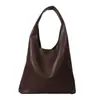 Nuevo bolso de hombro de gran capacidad de alta gama estilo coreano de nicho 2026, bolso tote de moda retro para el día a día
