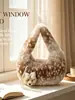Bolso tote de peluche nuevo para otoño 2026 transfronterizo, un bolso de mano moderno y versátil para mujer, perfecto para el uso diario