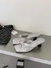 Sandálias de Salto Alto Abertas no Dedo do Pé de Nicho Estilo Francês para Mulheres 2026 Novo Modelo com Laço Salto Fino Chinelos Slip-On para Mulheres para Uso Externo de Verão