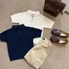 Niños y Niñas 2026 Verano Nuevo Estilo Coreano Camisa Polo de Manga Corta de Punto Fino Pantalones Cortos Casuales Versátiles para Niños Modernos y Elegantes