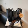 Bolsas de Alta Gama para Mujer 2026 Nuevas Bolsas de Hombro de Nicho de Moda Gran Capacidad Bolsas para el Trabajo Bolsos Cubo