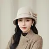 Sombrero de Pescador de Moda Otoño e Invierno para Madres de Mediana Edad y Mayores, de Lana, Cálido, Elegante, Versátil, Sombrero de Cubo Floral