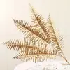 Bayas Rojas Artificiales, Eucalipto y Acebo para Decoraciones de Año Nuevo, Decoración del Hogar y Arreglos Festivos